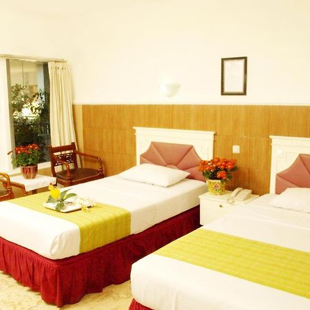 Hotel Tanjung Emas Surabaya Bagian luar foto